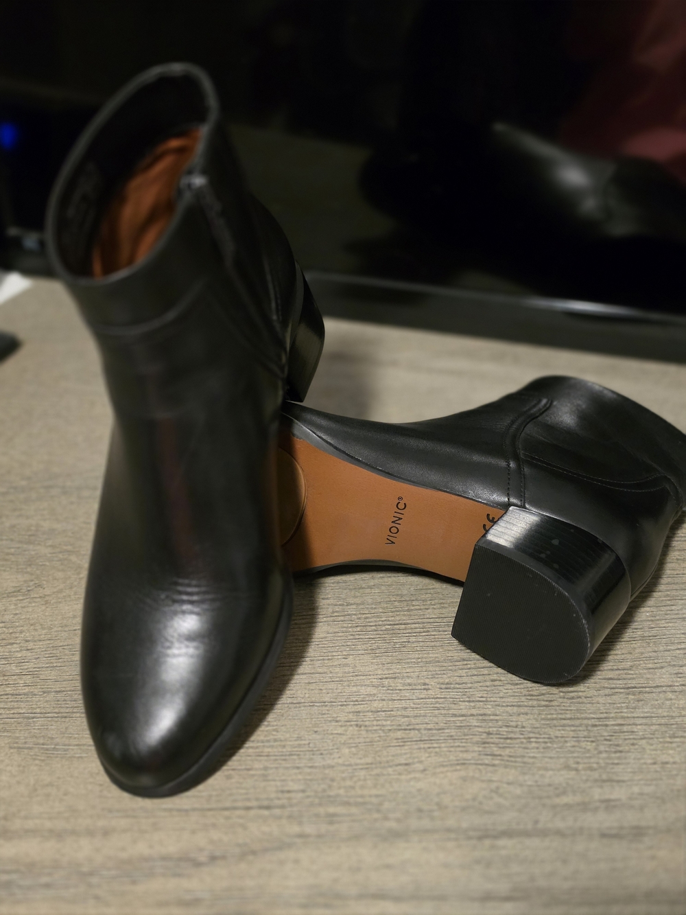 Vionic Women's Kamryn Waterproof Black Leather Ankle Boots